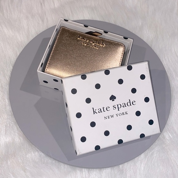 kate spade Handbags - Kate ♠️ L-Zip Bifold Wallet